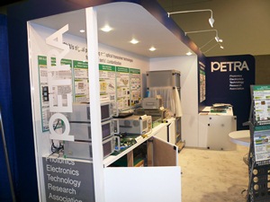 OFC2010展示内容の様子