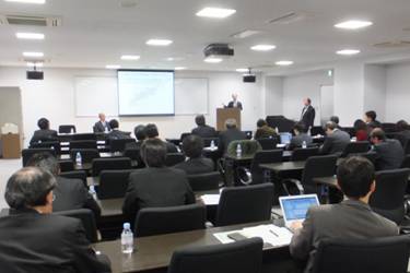 記者会見の様子